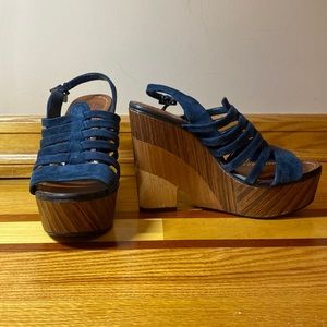 vince camuto wedges ; blue suede ; size 6.5 ; never worn